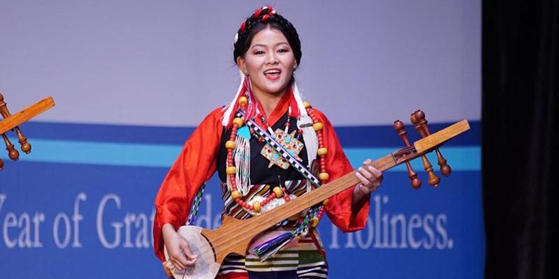 8 Tenzin Moelam - Tibetan Institute of Performing Arts - Artiste